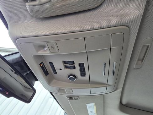 Used 2019 GMC Yukon XL SLT w/ Open Road Package image 34