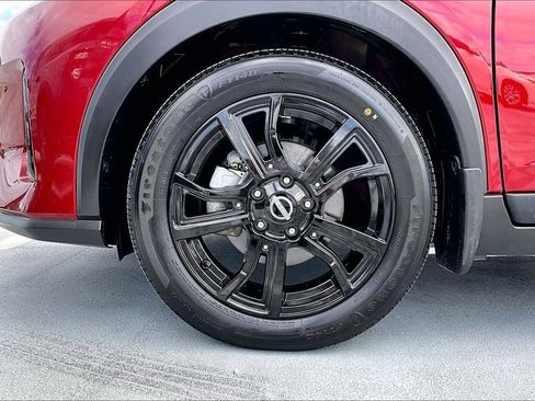 Used 2024 Nissan Kicks SR w/ SR Premium Package FWD image 8