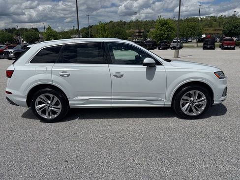 Used 2021 Audi Q7 3.0T Premium w/ Convenience Package AWD/4WD image 2