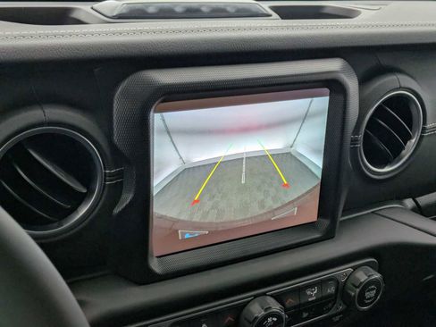 Used 2023 Jeep Wrangler Sahara w/ Cold Weather Group image 32