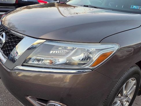 Used 2015 Nissan Pathfinder SV w/ Cargo Package image 20