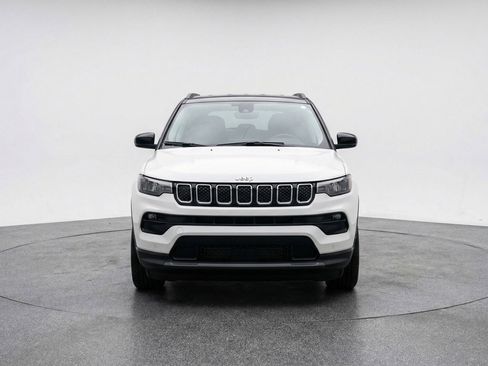 Used 2025 Jeep Compass Limited image 2