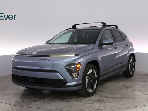 Used 2024 Hyundai Kona SEL image 2