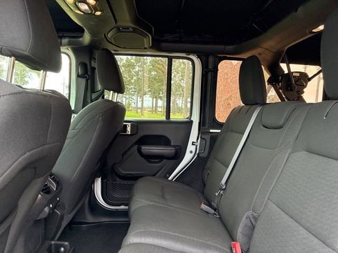 Used 2020 Jeep Wrangler Unlimited Sport S image 23