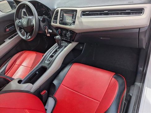 Used 2021 Honda HR-V LX image 19