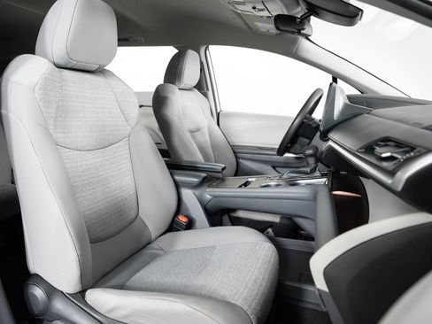 Used 2022 Toyota Sienna LE image 28