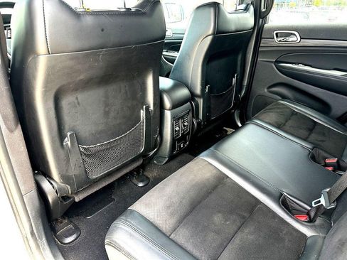 Used 2020 Jeep Grand Cherokee Altitude RWD image 20