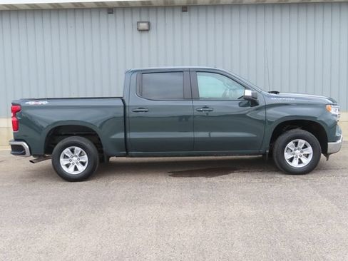 Used 2025 Chevrolet Silverado 1500 LT AWD/4WD image 2