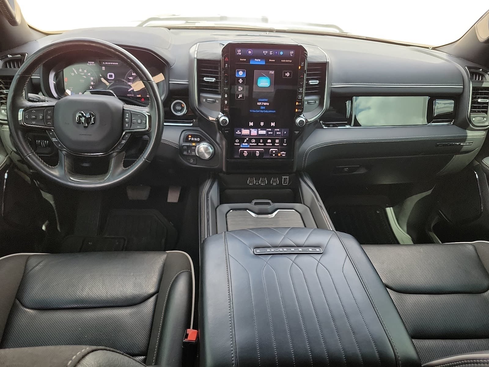 Used 2025 RAM 1500 Limited AWD/4WD image 9