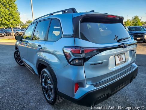 Certified 2025 Subaru Forester Premium AWD/4WD image 6