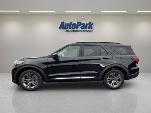 New 2025 Ford Explorer Active w/ Active Comfort Package image 4