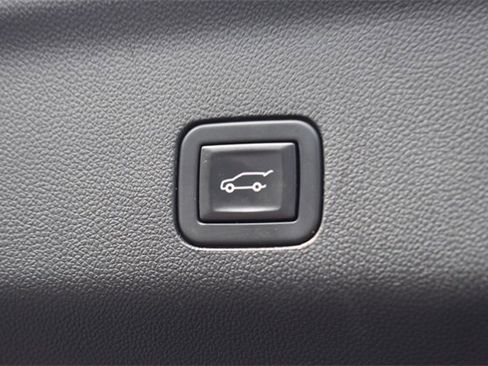 Certified 2023 Chevrolet Tahoe High Country w/ Premium Package image 25