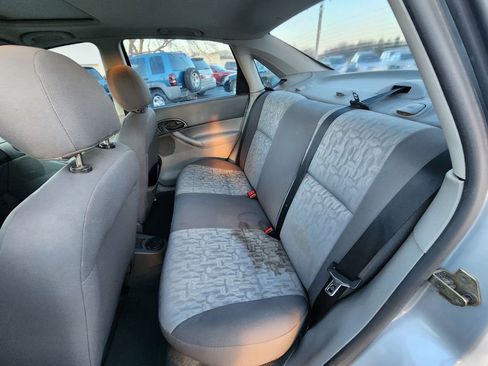Used 2005 Ford Focus SE image 17
