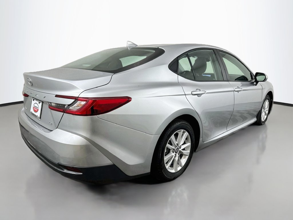 Certified 2025 Toyota Camry LE FWD image 5