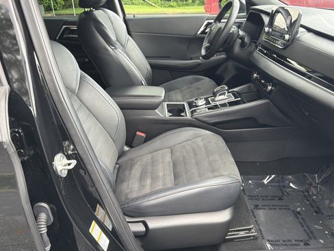 Used 2023 Mitsubishi Outlander SE FWD image 11