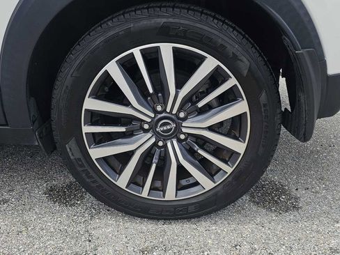 Used 2022 Nissan Kicks SV FWD image 4
