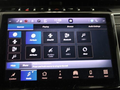 Used 2023 Jeep Grand Cherokee Limited w/ Black Appearance Package image 34