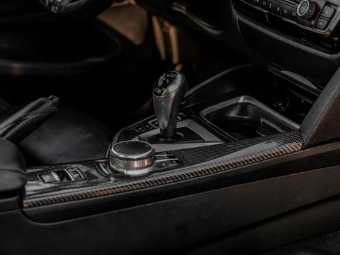 Used 2018 BMW M4 Convertible RWD image 25