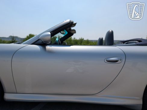 Used 2004 Porsche 911 Carrera 4S image 29