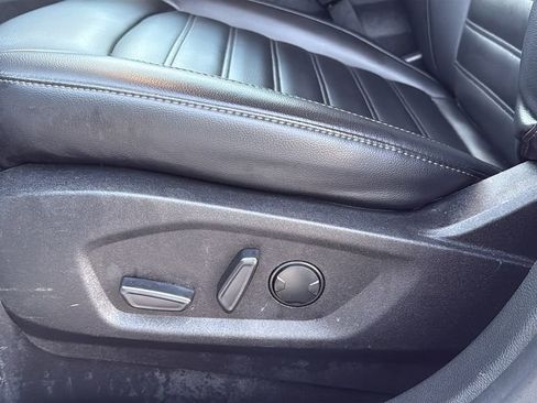 Used 2023 Ford Edge SEL image 11