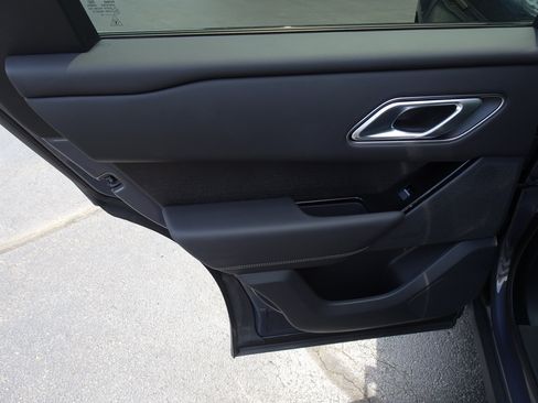 Used 2026 Land Rover Range Rover Velar Autobiography AWD/4WD image 20