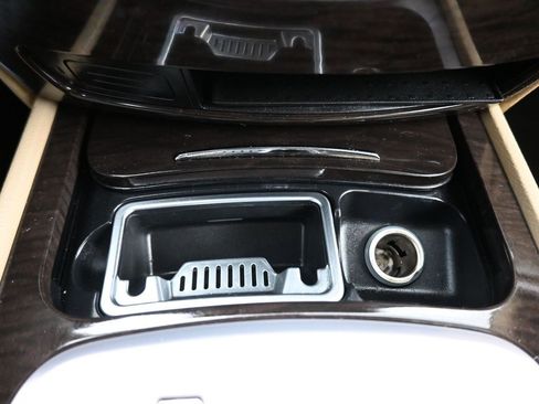 Used 2011 Hyundai Genesis 4.6 image 22