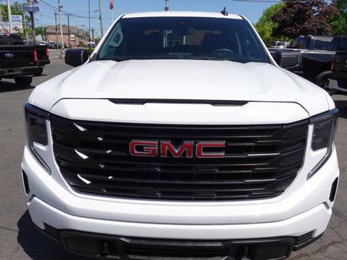 Used 2024 GMC Sierra 1500 Pro w/ Graphite Edition AWD/4WD image 8