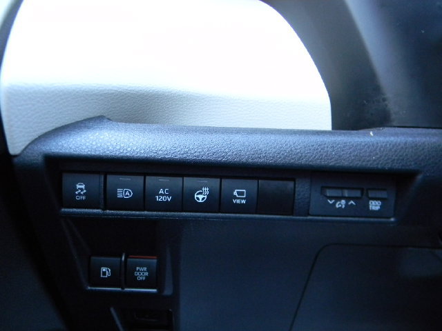 Certified 2024 Toyota Sienna Platinum AWD/4WD image 16
