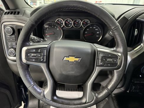 Used 2022 Chevrolet Silverado 2500 LT w/ Convenience Package image 7