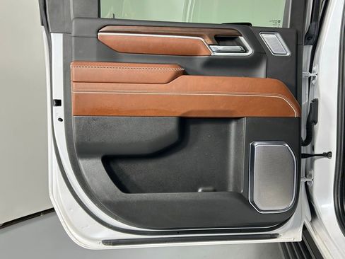 Used 2024 GMC Sierra 3500 Denali Ultimate image 14