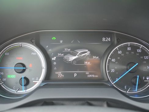 Used 2023 Toyota Venza Nightshade AWD/4WD image 14