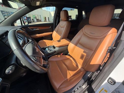 Used 2021 Cadillac XT5 Premium Luxury w/ LPO, Floor Liner Package AWD/4WD image 6
