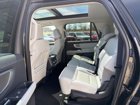 Certified 2025 Ford Expedition Max Platinum image 13