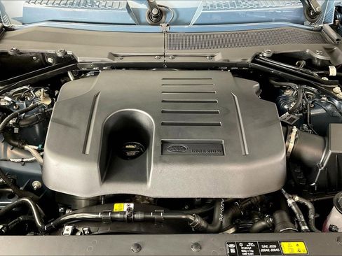 Used 2025 Land Rover Defender 110 X-Dynamic SE image 30