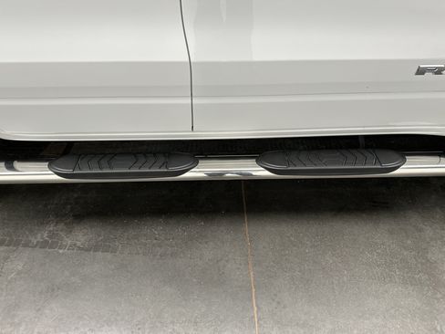 Used 2020 RAM 1500 Laramie AWD/4WD image 13