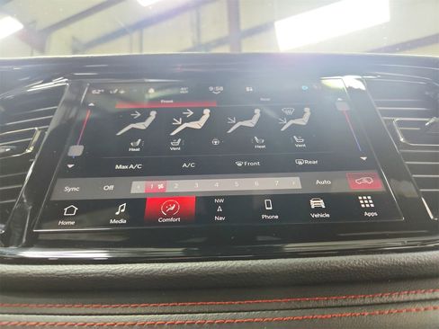 Used 2023 Dodge Durango GT image 34