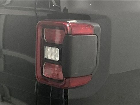 Used 2021 Jeep Gladiator High Altitude image 25