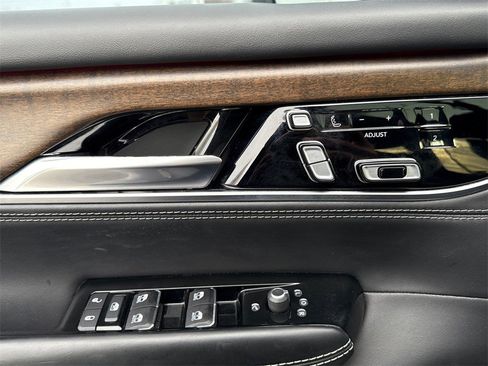 Used 2022 Jeep Grand Wagoneer Series I image 20