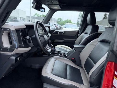 Used 2023 Ford Bronco Wildtrak AWD/4WD image 16