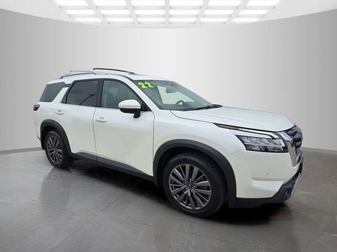 Used 2022 Nissan Pathfinder SL w/ SL Premium Package AWD/4WD image 2