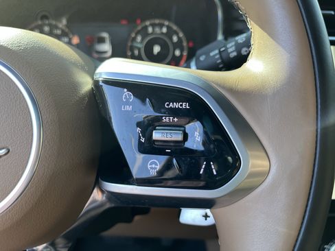 Used 2023 Jaguar F-PACE S AWD/4WD image 20