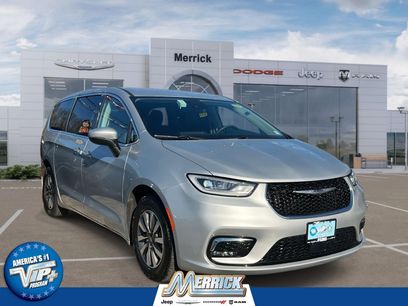 Certified 2023 Chrysler Pacifica Touring-L