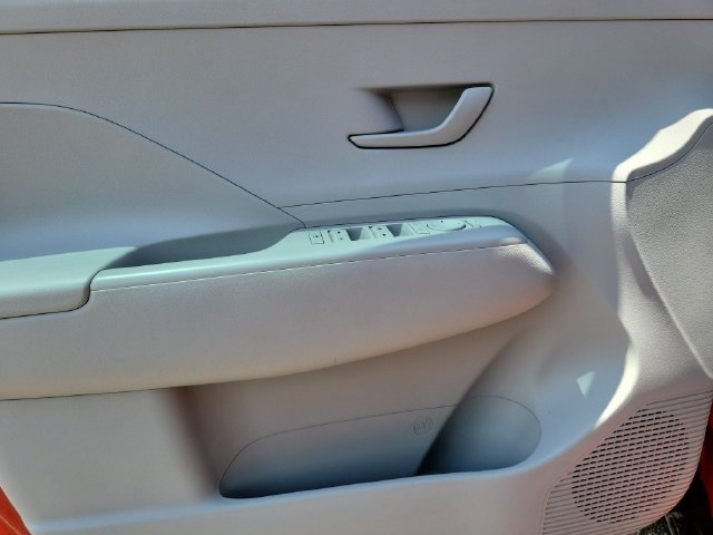 Used 2024 Hyundai Kona SEL FWD image 22