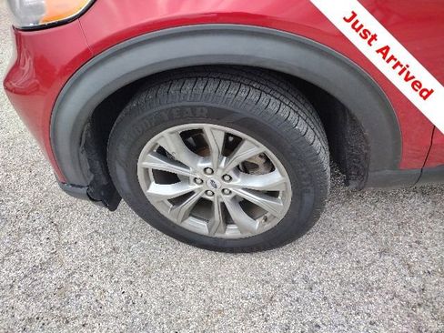 Used 2021 Ford Explorer XLT w/ Equipment Group 202A RWD image 16