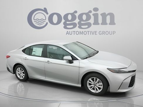 Used 2026 Toyota Camry LE w/ Convenience Package FWD image 24