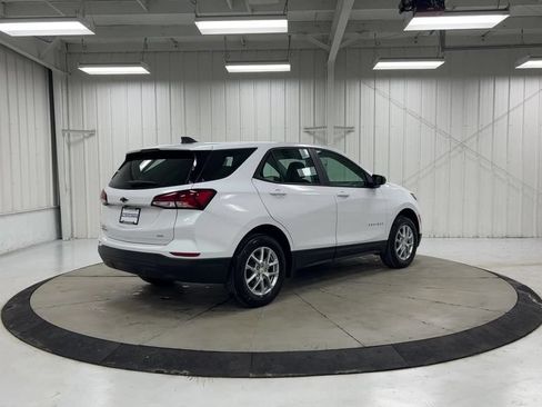 Used 2023 Chevrolet Equinox LS AWD/4WD image 8