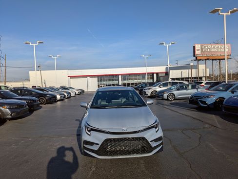 Certified 2026 Toyota Corolla XSE image 3