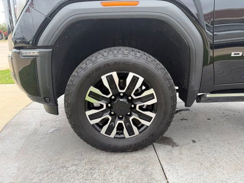 Used 2025 GMC Sierra 2500 Denali Ultimate AWD/4WD image 4