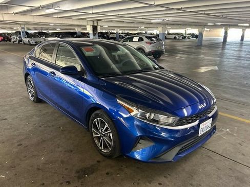 Certified 2023 Kia Forte LXS FWD image 1