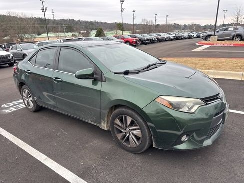 Used 2015 Toyota Corolla LE Premium image 2